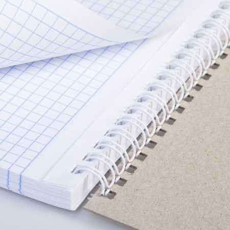 Notepad A5, 80 sheets on the crest of my office, a hard substrate, a perforation for separation, UV lac-1