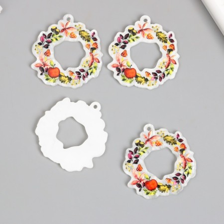 Acrylic decor for the work of "Venochka with apples and mushrooms" 0.2x4x4.1 cm-1