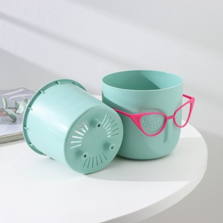 Kashpo for flowers with an insert “Marie”, 650 ml, D = 11.5 cm, h = 10.5 cm, pistachio color-3