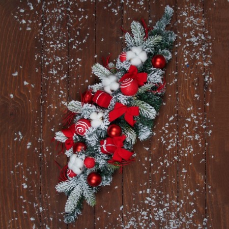 Swag Nastennaya "Surprise" 60-26 cm, red-white