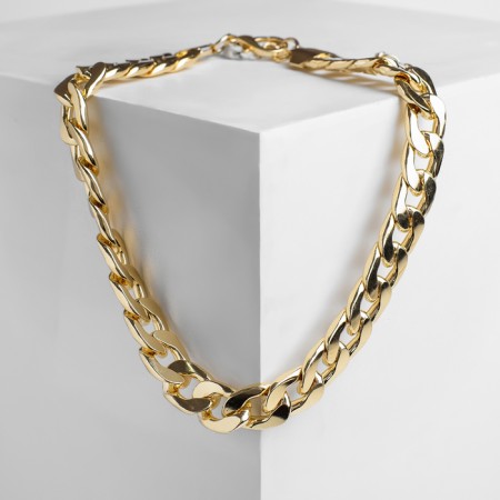 The necklace "Golden chain" is flat, the color is gold, 45 cm
