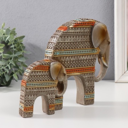 Souvenir Polystone "Elephant and Elephant. African patterns" Mokko 24x6x18 cm-1