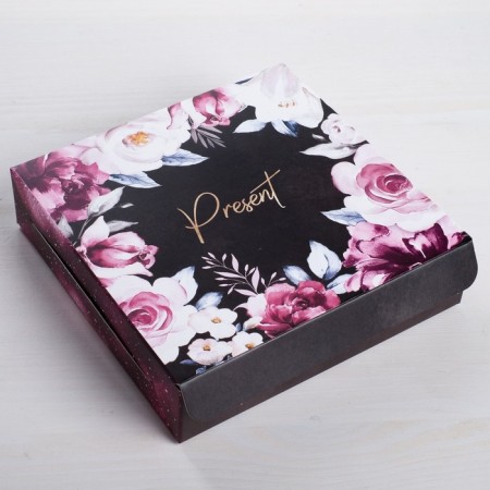 Confectionery packaging, box "Present", 14 x 14 x 3.5 cm