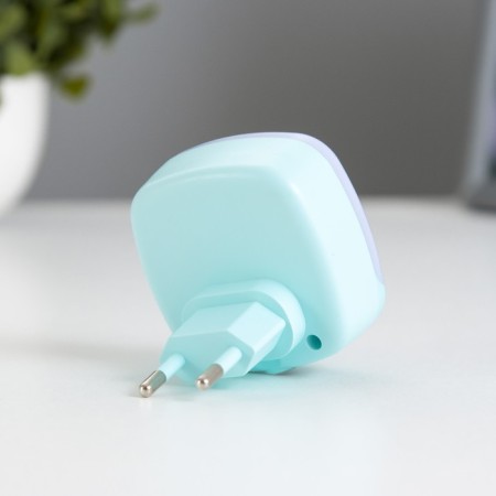 Nightlight with the light sensor "Lasi" LED azure 6x6.5x6 cm-1
