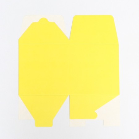 The box is folding, square, yellow, 12 x 12 x 12 cm,-3