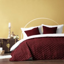Bedspread with pillowcases 