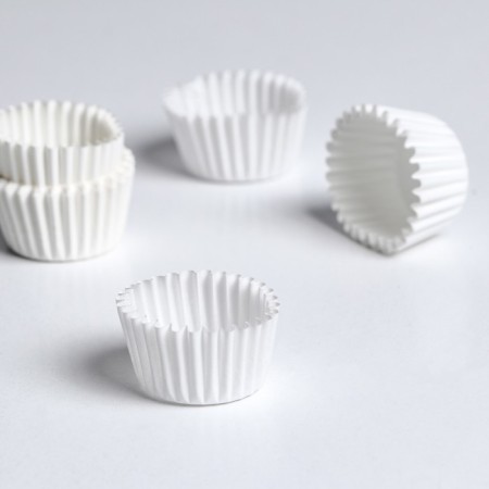 Baking uniform, white 2.5 x 1.6 cm