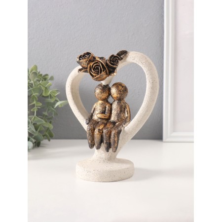 Polystone souvenir "Lovers in a stone heart with roses" under bronze 8.8x15.7x20cm 10686-3