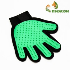The glove for wool on the left hand made of neoprene with elongated cloves, green