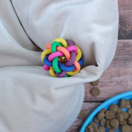 Rubber toy "molecule" with a bell, 4 cm, mix of flowers-1