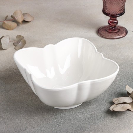 Porcelain salad Magistro "Blanche. Figure square ”, 1.35 l, 18 × 18 cm, white color