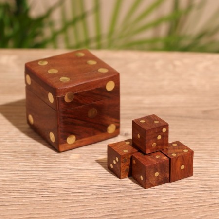 Dice playing in a box 4.5x4.5x4.5 cm, tree shisham