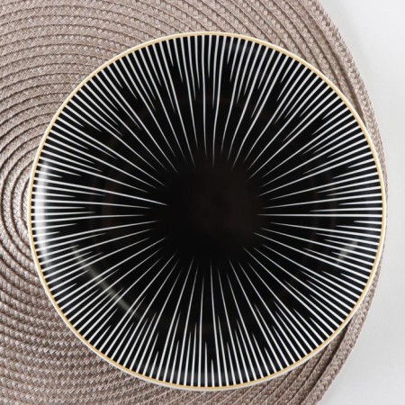 Ceramic dessert plate "Flying", D = 20.5 cm, black color