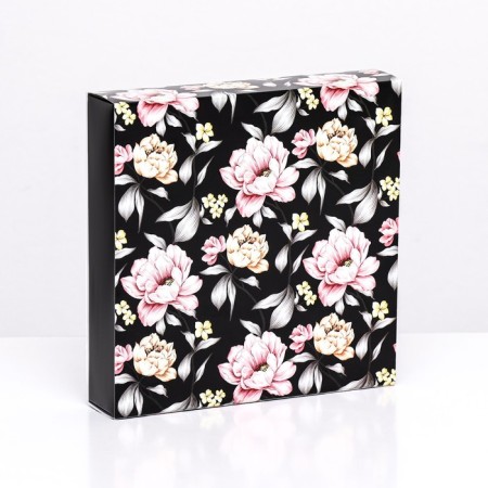 Box for 8 sweets + chocolate, with a window, "flowers" 17.7 x 17.8 x 3.8 cm-1