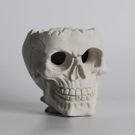 Figure candle in concrete "Crying Skull", black-3
