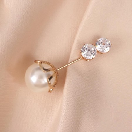 Pin "bead" in a flower, 4.2 cm, white color in gold-3