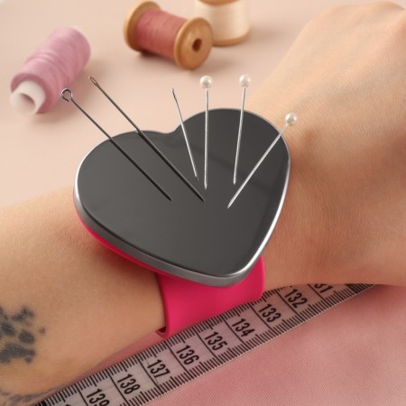 Magnetic needle on the hand, 24 × 6 cm, color mix-8
