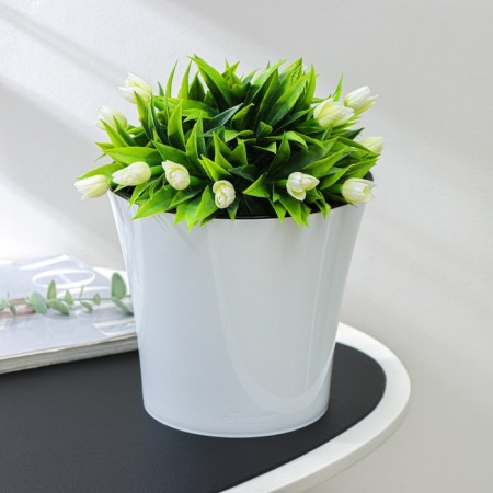 Kashpo for flowers with an insert "Arte", 3.5 l, white-black color
