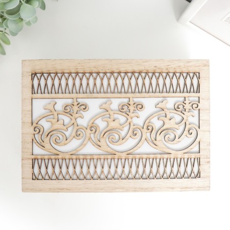 Casket tree with divisions "openwork thread" white 16.7x23.8x8 cm-2