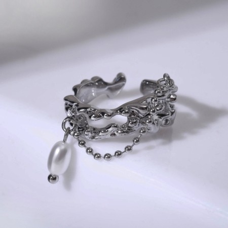 The ring "chains" intertwined, the color is white in silver, dimensionless-3