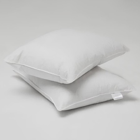 The pillow is high, size 70x70 cm, color mix