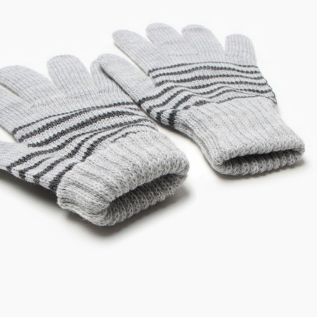 Gloves female, the color is light gray, size 18-2