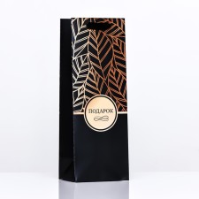 Package laminated for a bottle 