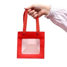 Crafts with a square bottom and window, 15 x 15 x 15 cm, red