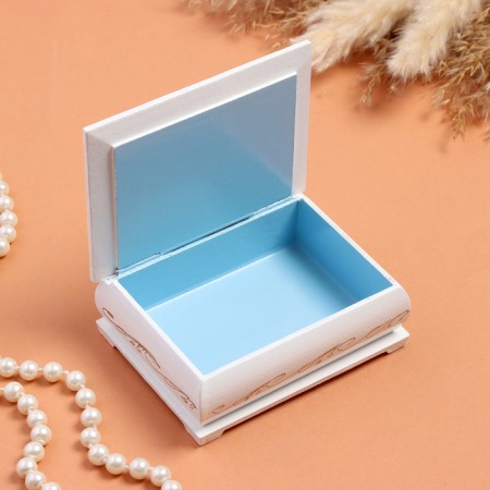 Casket "Peacock", white, 8 × 10.5 cm, lacquer miniature-1