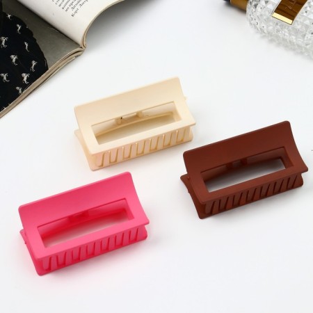 Hair crab "Leon" direct classic matte, 8.5 cm, mix-3