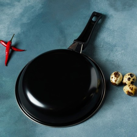Sleeps "Jacqueline", D = 20 cm, thickness 0.65 mm, plastic handle, anti -stick coating, black color black-5