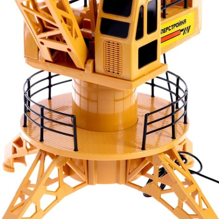 Building crane, remote control, operates from batteries-5