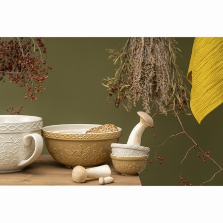 A set of 4 pyal cream/beige flowers with a relief pattern of the Taiga berries,-3