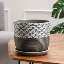 Flower pot 