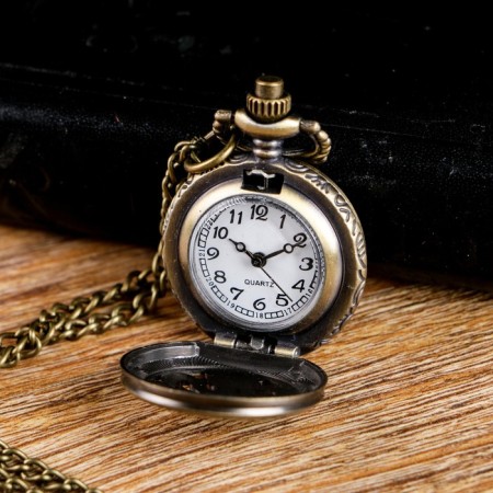 Pocket clock "Peacock", quartz, d dial-1.8 cm, 2.5 x 2.5 cm-1