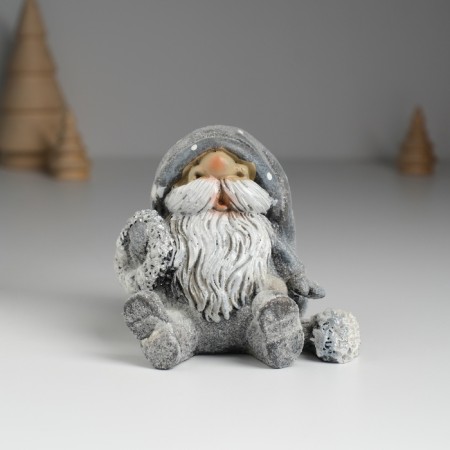 Polystone souvenir "Gnome in a gray long cap with a white beard" MIX 8.5x7x7.2 cm-1