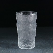 A glass of glass shade 