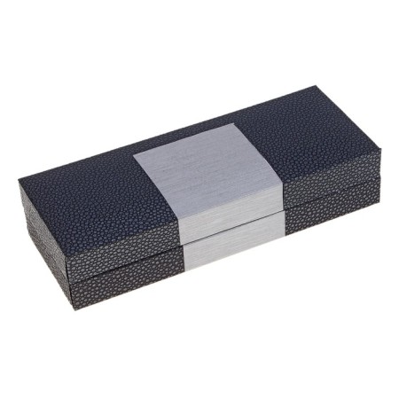 Case for gift handles, embossing under the skin