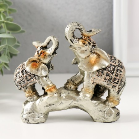 Polystone souvenir "Elephants on a stone with blankets with cave drawings" 11x11x3.5 cm-2