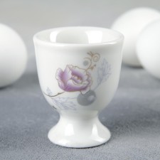 Ceramic stand for eggs 