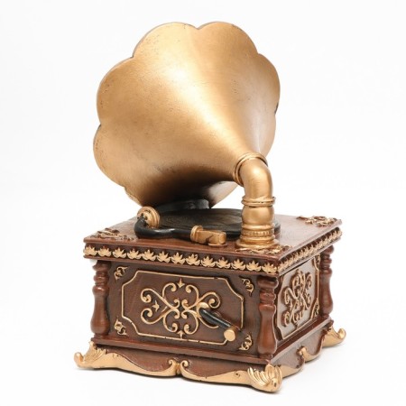 Table figured “Gramophone” clock, discrete move, D-7 cm, 20 x 25 cm, aa-2