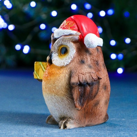 New Year's figure "Owl and Gift" 10x8x12cm-1