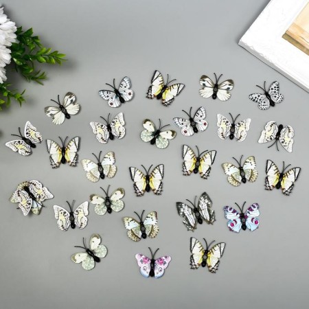 Magnet Plastic "Butterfly Single Wings White" 4.5 cm