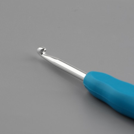 Knitting hook, with silicone handle, d = 4 mm, 14 cm, blue color-3