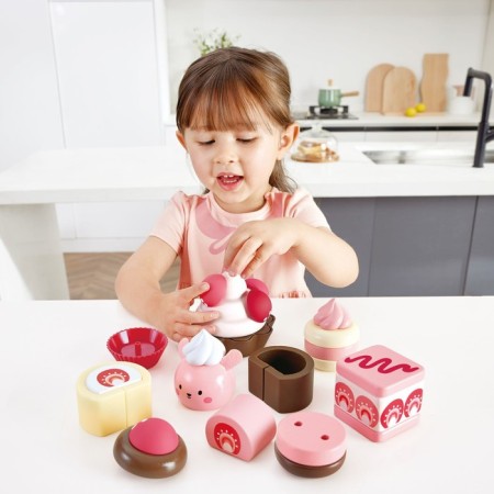 Game set "Pies: Strawberry Dessert"