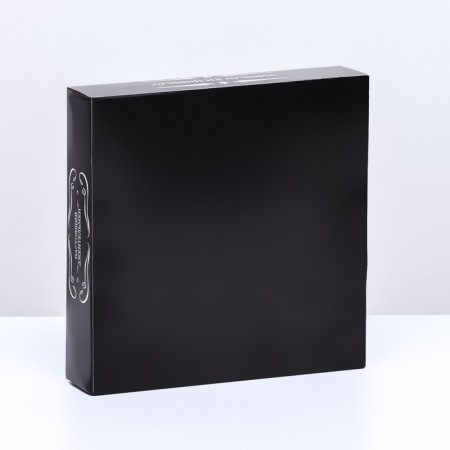 Box for 16 sweets, "real man" 17.7 x 17.7 x 3.8 cm-1