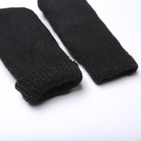 Women's woolen mittens, black color is 20-22-2