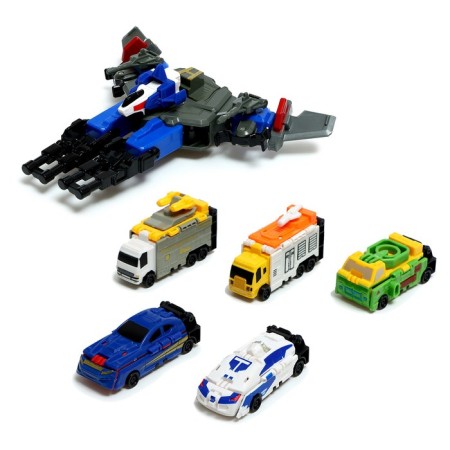 Warrior robot, transforms, assembled from 5 cars-4