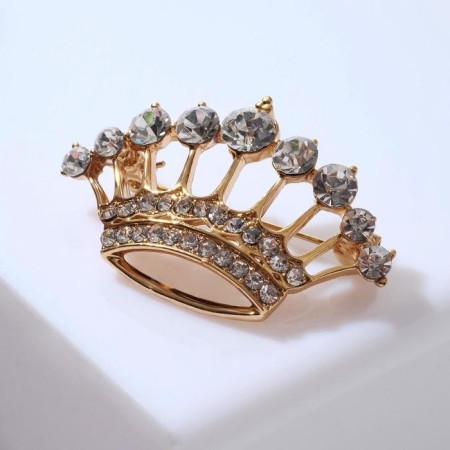 Brooch "Queen Crown", white color in gold