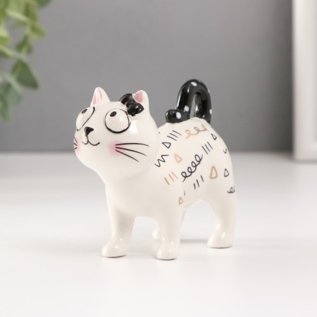 Souvenir Ceramics "A cat with a bow. Karakuli" White 9x4.4x8.3 cm